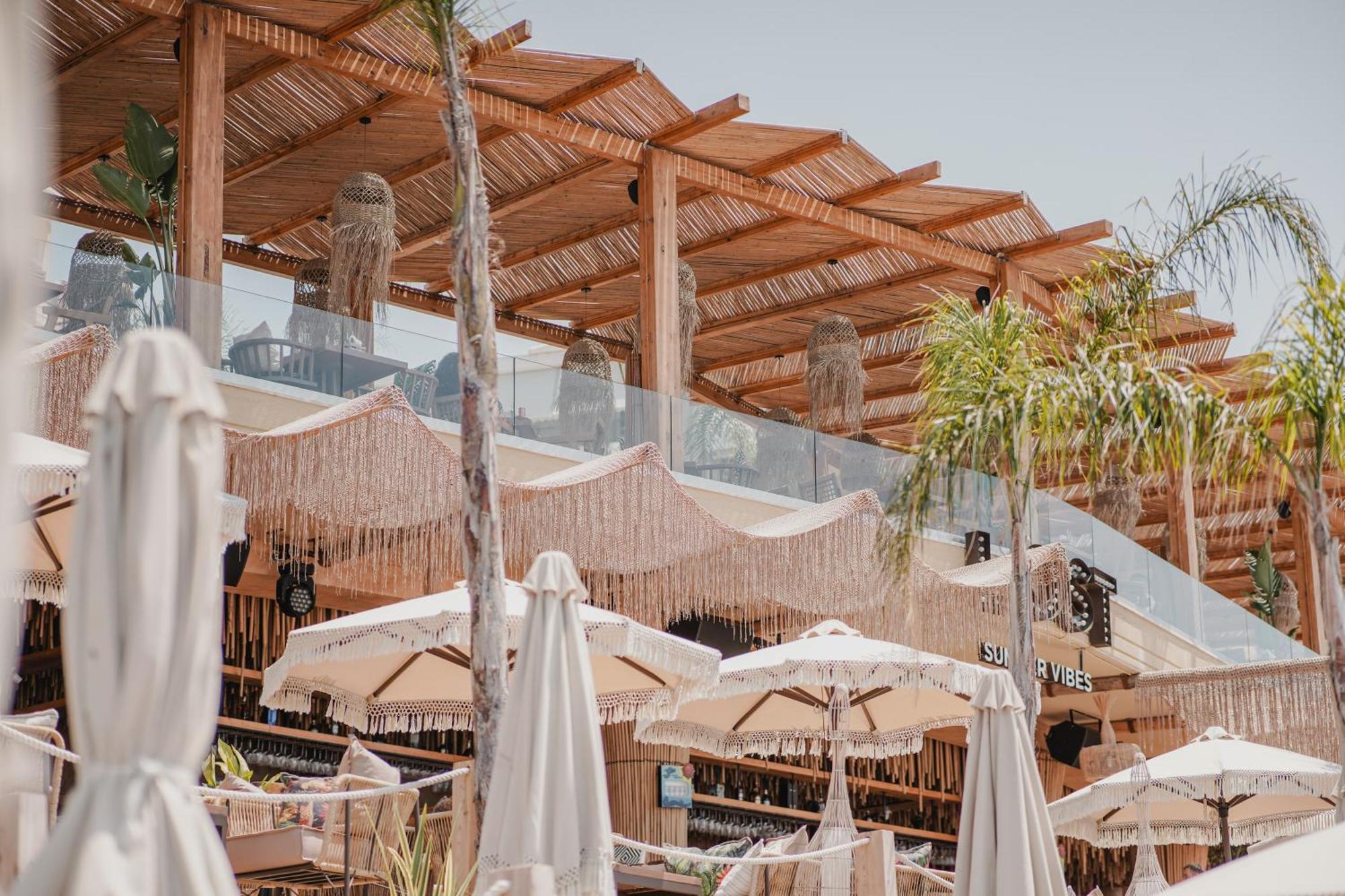Lost Seaside Hotel Sarande Bagian luar foto